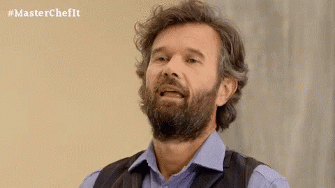 Cracco:"é un grandissimo piatto"
Cannavacciuolo:" é un grandissimo piatto?"
Cracco:" si,il piatto é molto grande"
Buonanotte a tutti😄😄