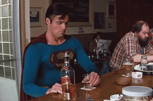 Superman'in bile seçimi viski. Ya ne olacağıdı? 