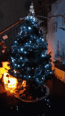 Christmas Tree GIF - Christmas Tree - Discover & Share GIFs