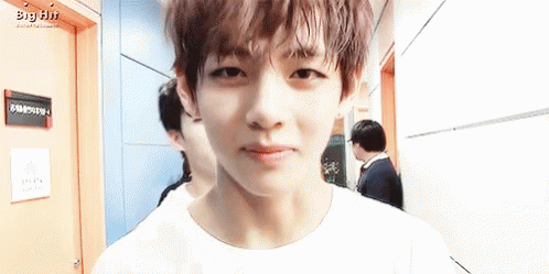 https://media.tenor.co/images/670dc278d758f3c456046292ee7ec622/tenor.gif