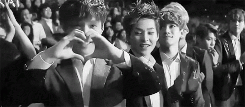 Exo Heart GIF - EXO Heart Lay - Discover & Share GIFs