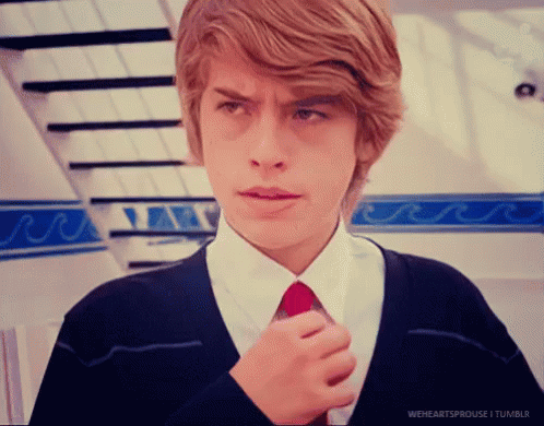 Résultat d’images pour gif cole sprouse