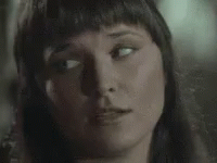 I liked the episodes like this, when the old Warlord Xena started sneaking out and Gabrielle would stand up to her and reign her in