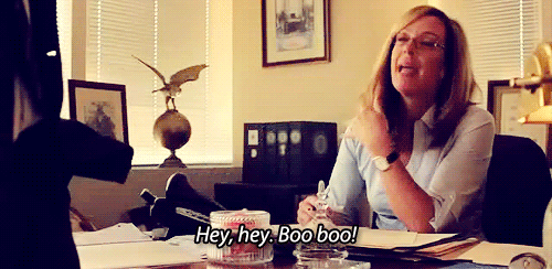 The ONLY reason i'm watching this show is because of Allison Janney, she's hilarious! Love this woman 😂💜💜💜