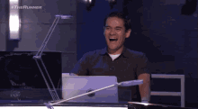 tenor.gif